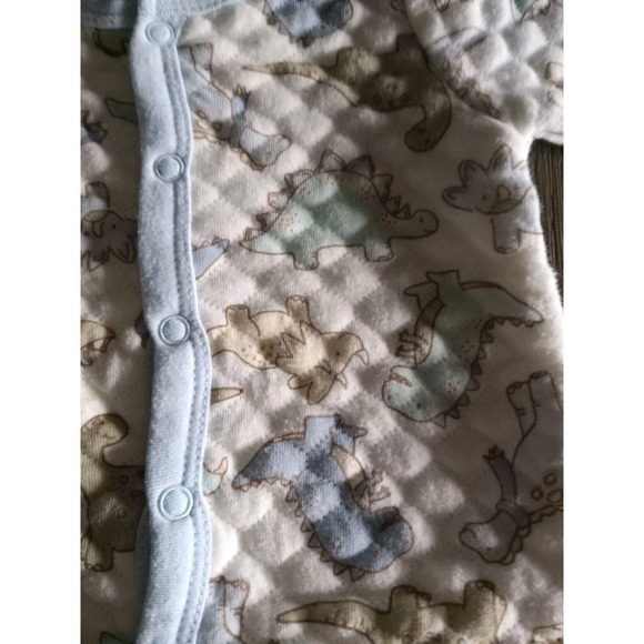 Little Beginnings Quilted 1 Piece Sleeper 3-6 Months off white w/ dinosaur print - Picture 3 of 10